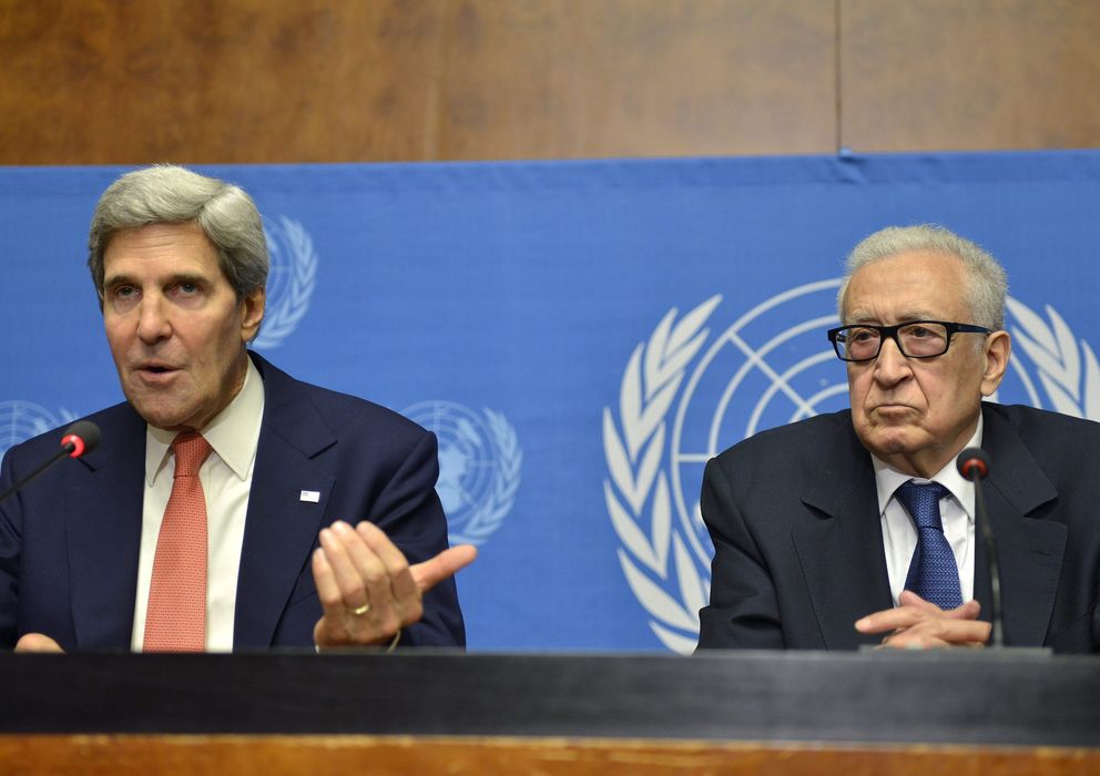 Foto: El secretario de Estado estadounidense, John Kerry (i), el mediador internacional para Siria, Lajdar Brahimi (EFE)