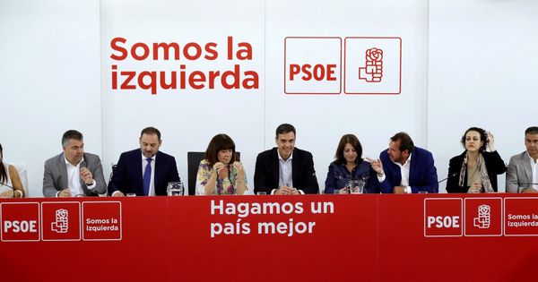 Foto: El líder del PSOE, Pedro Sánchez, en Ferraz. (EFE)