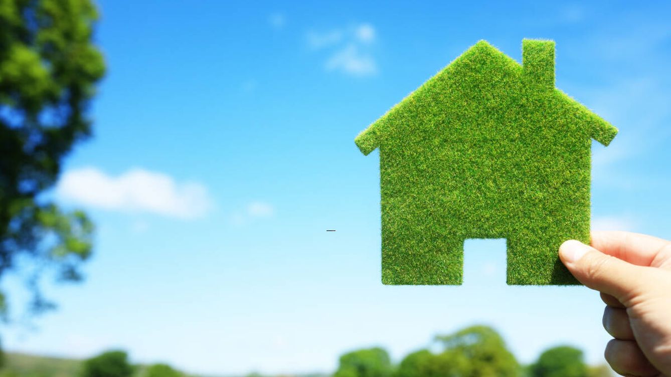 Unicaja Banco apuesta por el negocio hipotecario y renueva su préstamo 'verde' para viviendas sostenibles