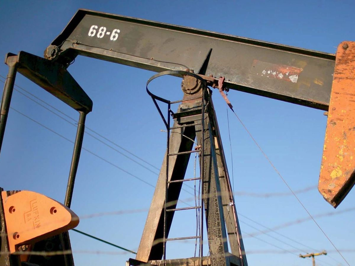 Foto: Pozo petrolífero. (EFE/Sean Masterson)