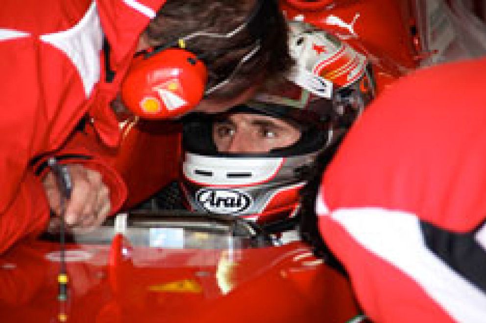 Foto: Dani Juncadella, el cuarto español en vestirse de 'rojo Ferrari'