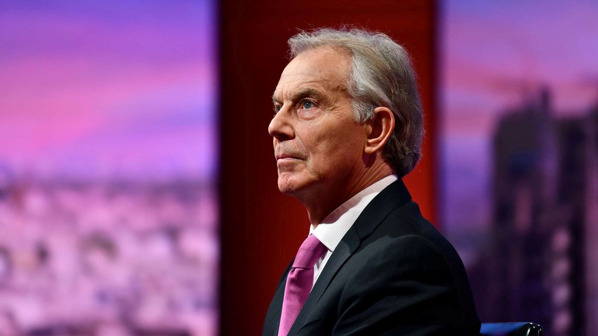 Blair y Macron negocian entre bambalinas para frenar el Brexit