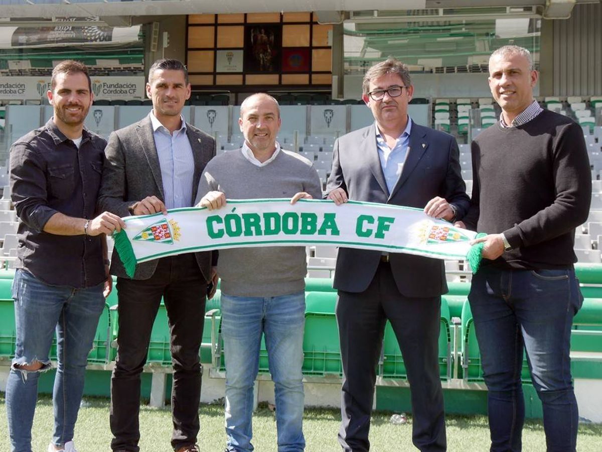 Foto: Presentación de Juan Sabas como nuevo técnico del Córdoba, en marzo de este año. (Fuente: página web oficial del club)