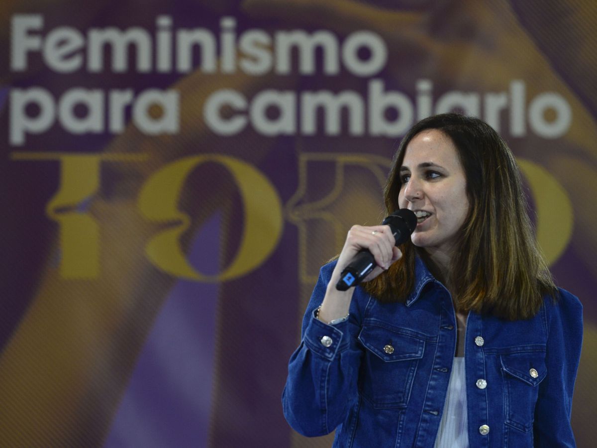 Foto: La secretaria general de Podemos y ministra de Derechos Sociales, Ione Belarra, durante un acto del partido. (EFE/Víctor Lerena)