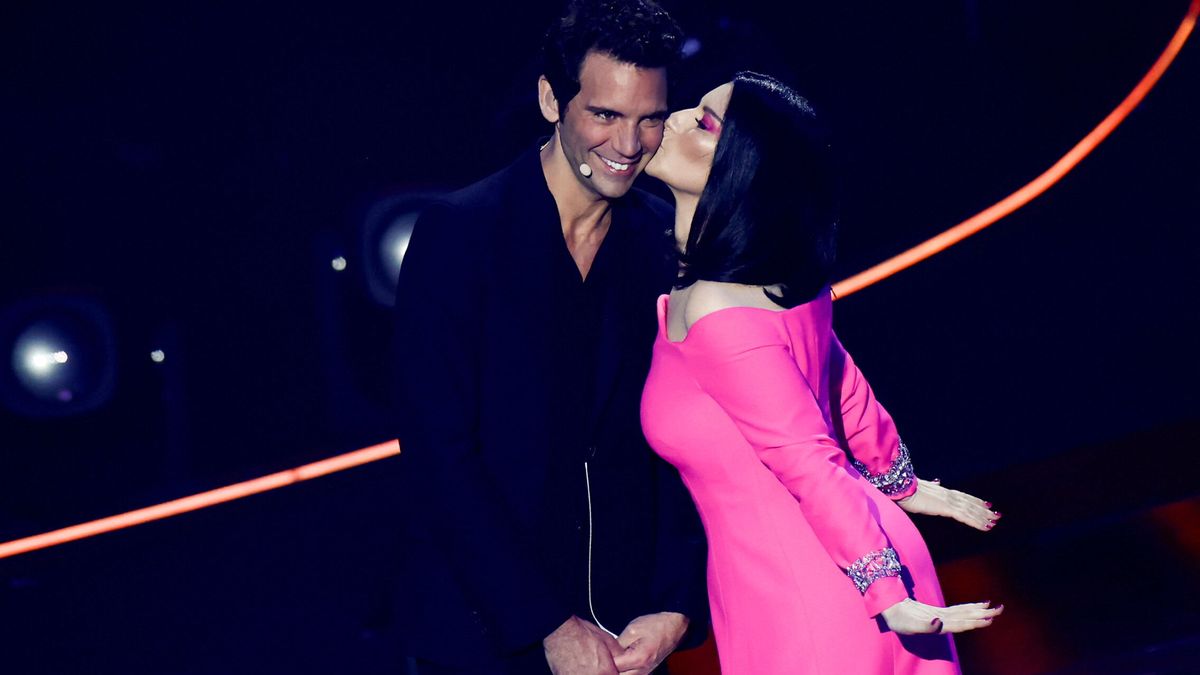 Laura Pausini es la musa total de Valentino (con toque Kardashian)