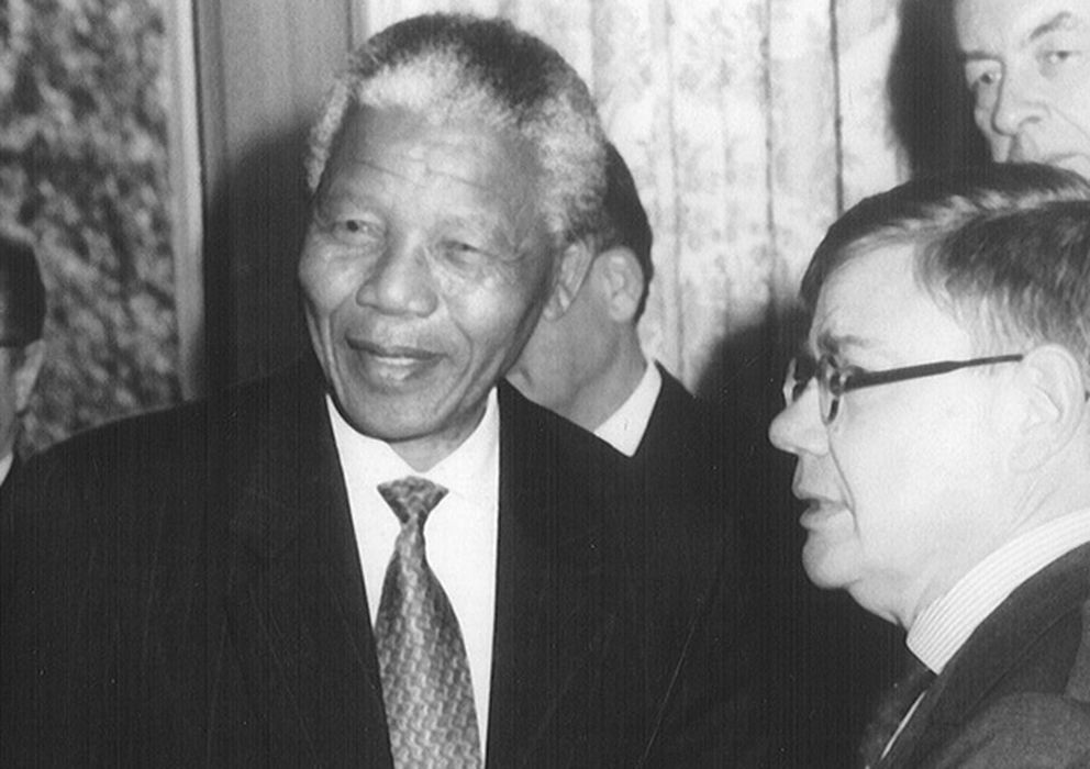 Foto: Nelson Mandela junto a Jean-Yves Ollivier ('Plot for peace')