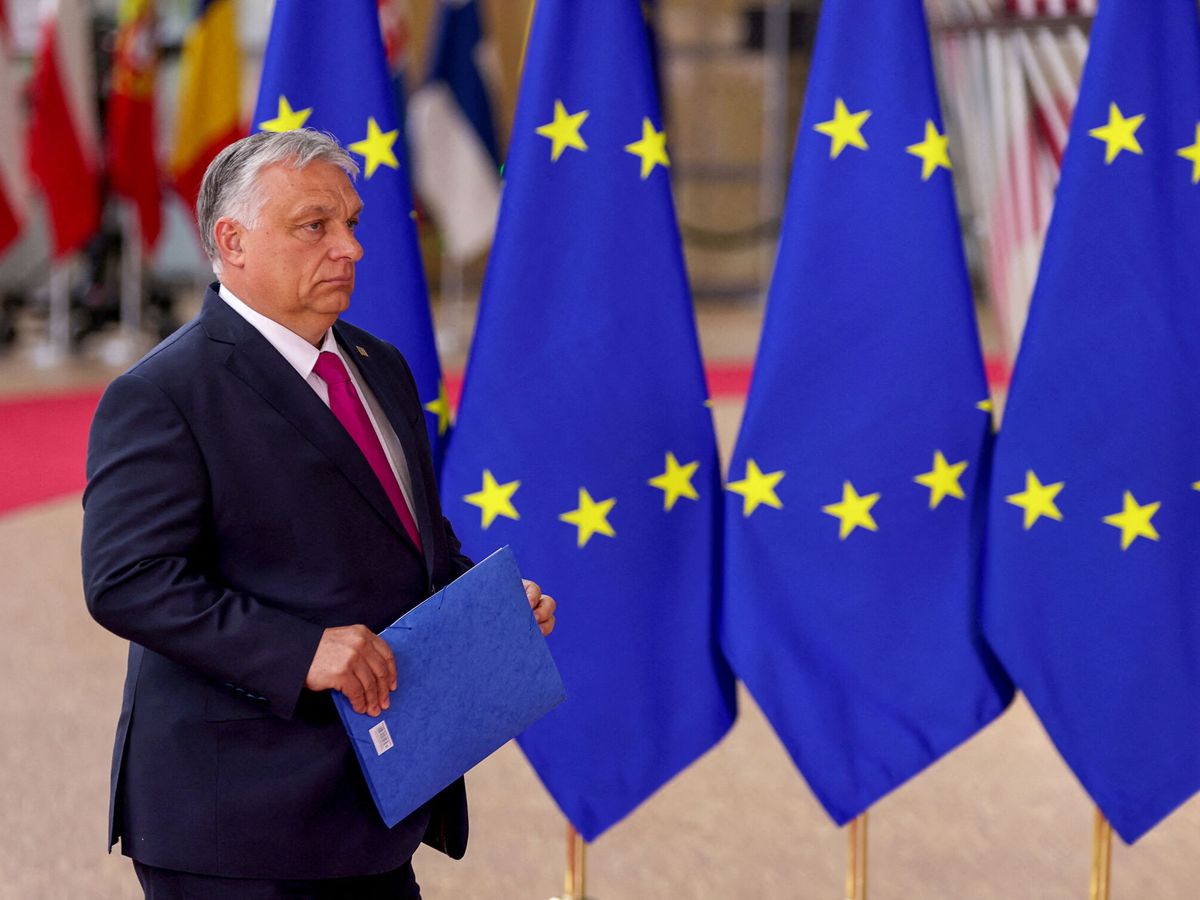 Foto: El primer ministro húngaro en una cumbre de líderes europeos. (Reuters/J. G.)