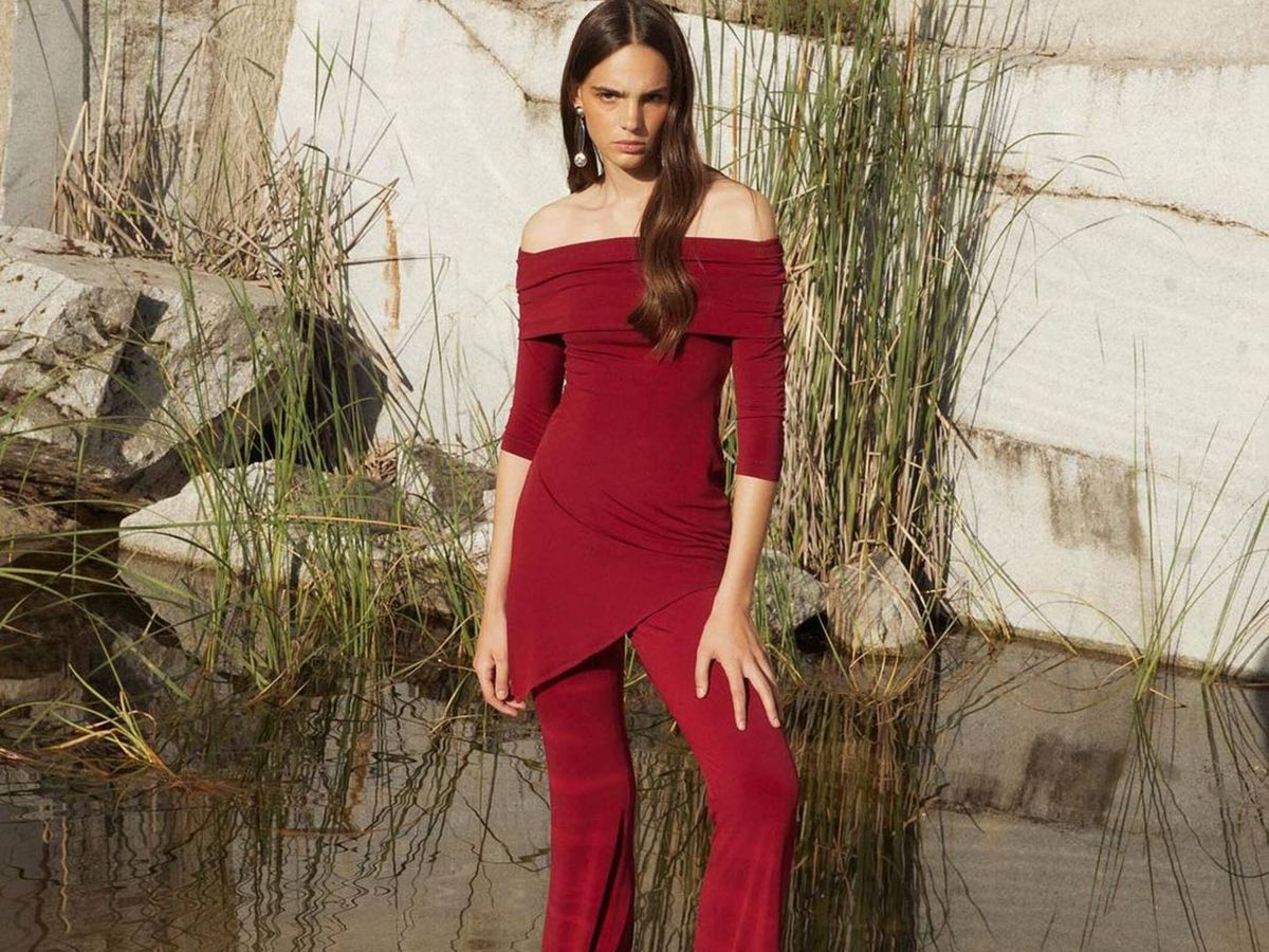 8 vestidos y looks de color rojo para invitadas de boda amantes de las  tendencias