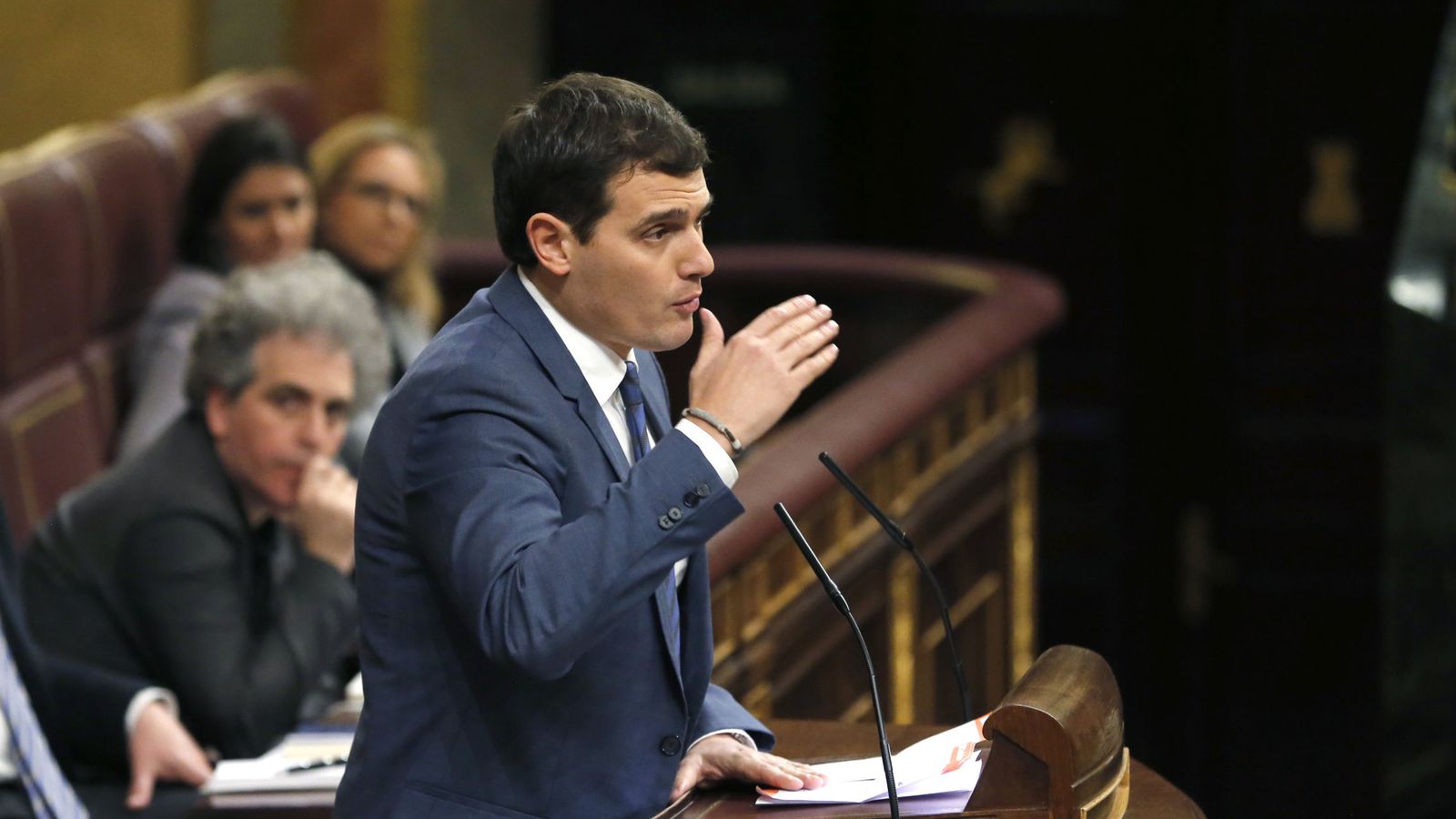 Foto: Albert Rivera interviene antes de la segunda votación de la investidura de Pedro Sánchez. (EFE)