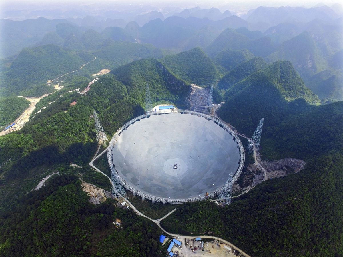 Foto: El Telescopio Esférico con Apertura de 500 metros (FAST). Foto: EFE 