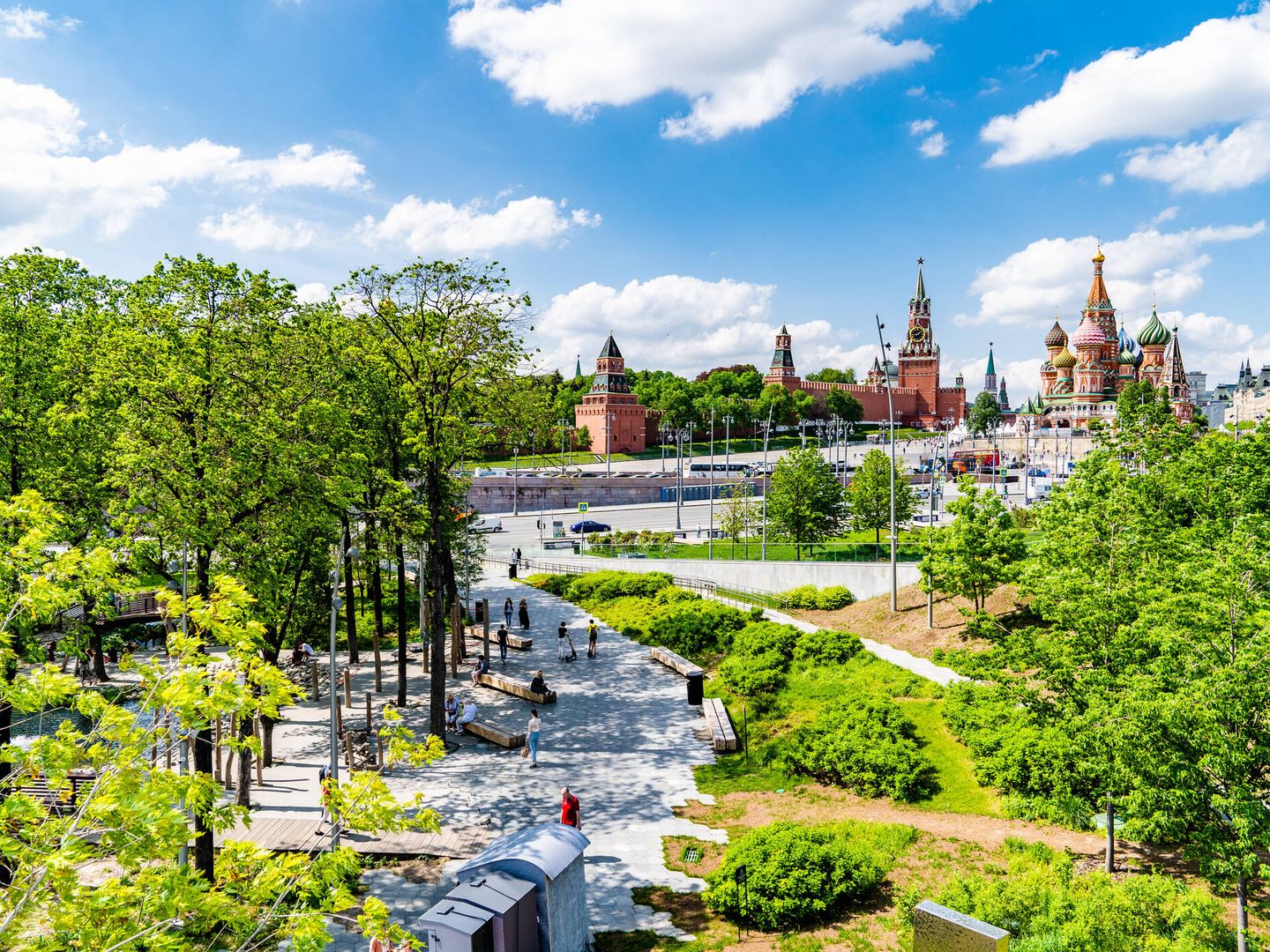 El parque de Zaryadye, en Moscú. (iStock)