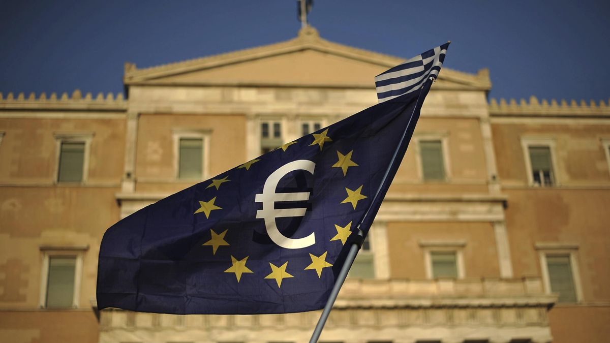 La desconfianza se apodera del Eurogrupo, que no despeja el fantasma del 'Grexit'