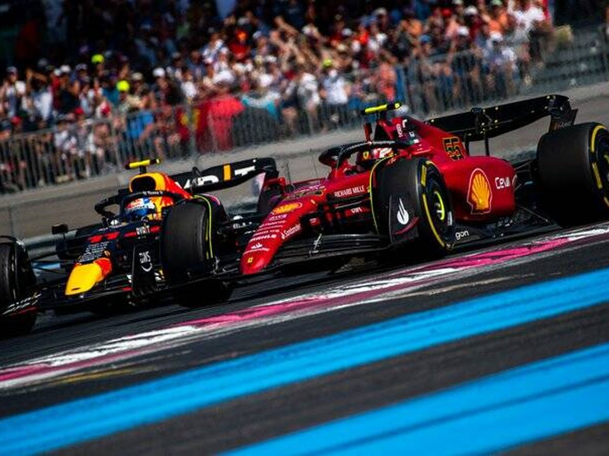 Foto: Sainz llevó a cabo dos antológicos adelantamientos a Russell y Pérez. (Ferrari)