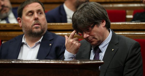 Foto: El presidente de Cataluña, Carles Puigdemont, junto al vicepresidente Oriol Junqueras