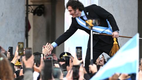 El Gobierno rebajó el nivel de la felicitación a Argentina en su fiesta nacional: Albares sustituyó al rey Felipe VI