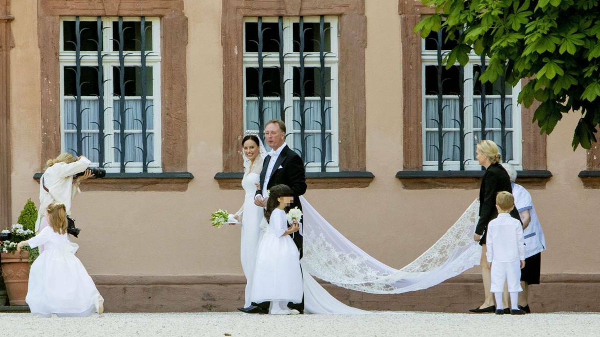 Las dos bodas de Gustav y Carina: el vestido de la novia, ceviche, tacos y presencia real