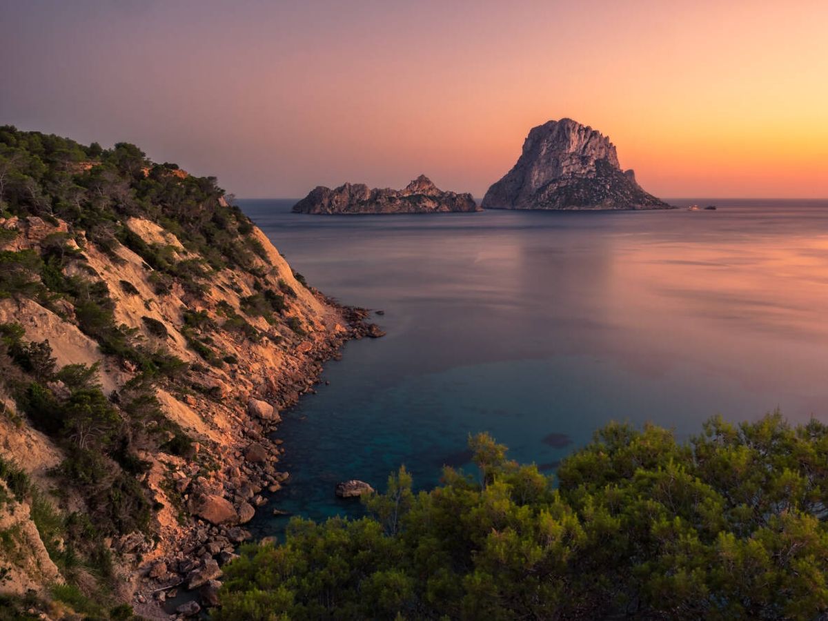 Foto: Vistas de una cala en Ibiza. (iStock)