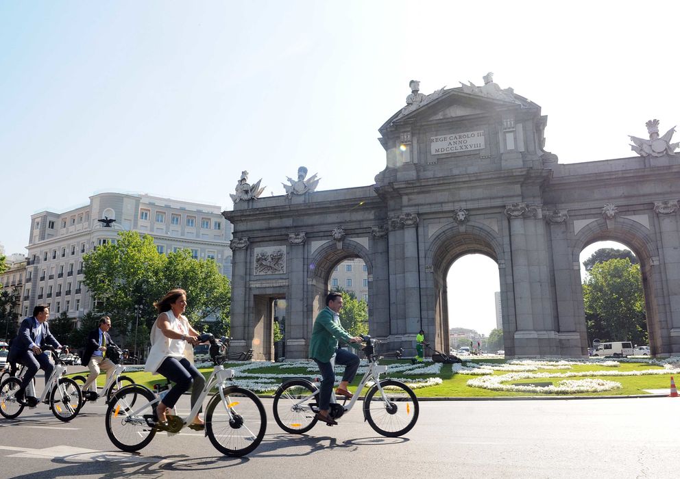 Foto: Madrid estrenó las bicicletas el lunes. (Efe)