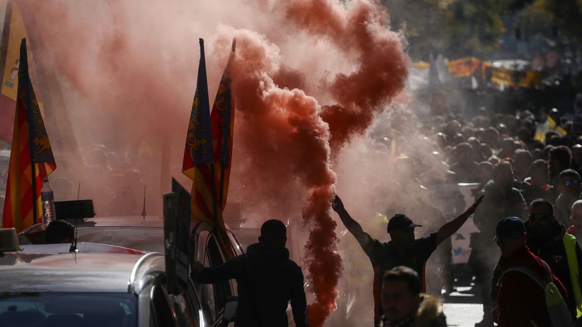  La Policía detiene a tres taxistas e investiga 60 denuncias por agresión a VTC en Madrid