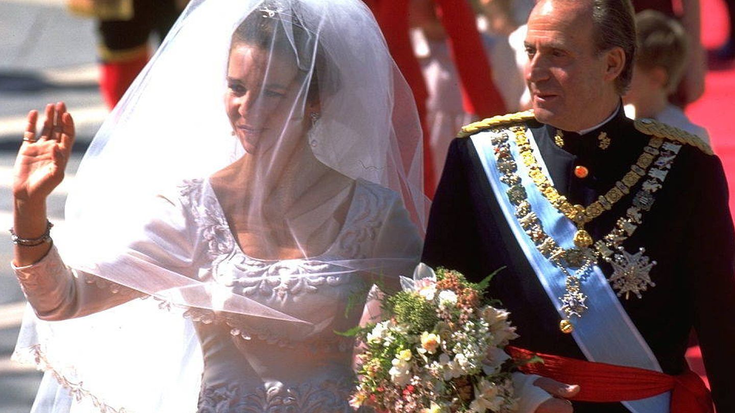 La infanta Elena, el día de su boda con el rey don Juan Carlos. (Getty)