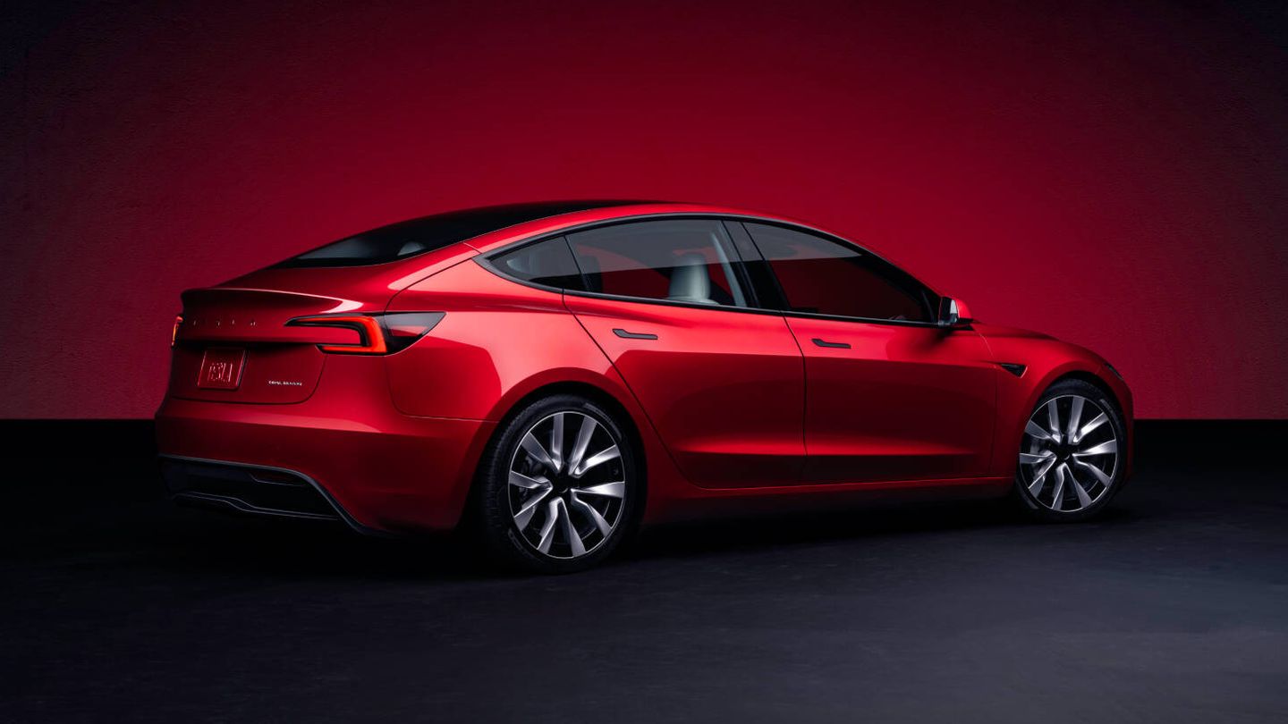 El Tesla Model 3, recientemente actualizado, fue la berlina más vendida en España en 2023.