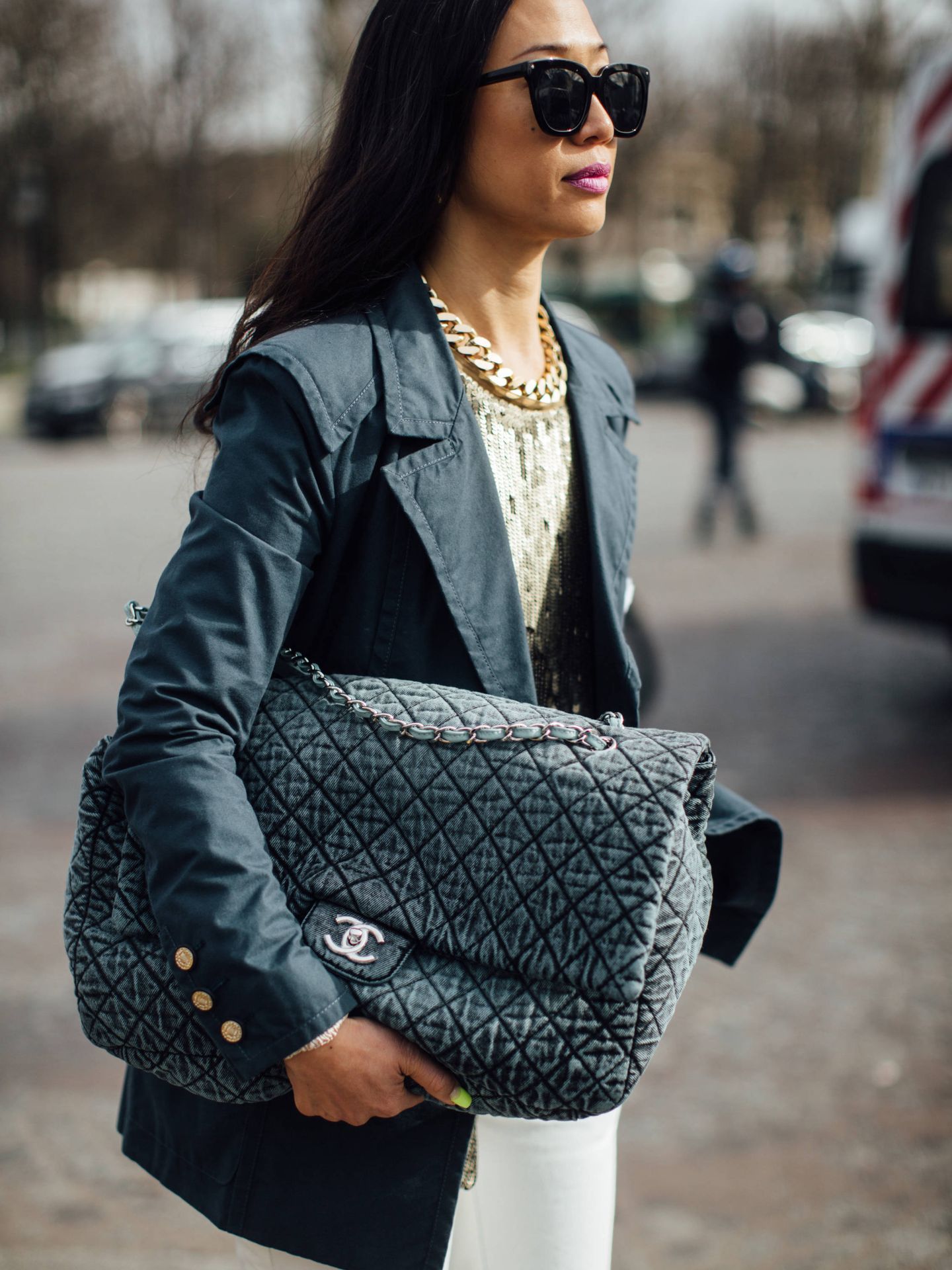 Un bolso de Chanel en tamaño XL. (Imaxtree)