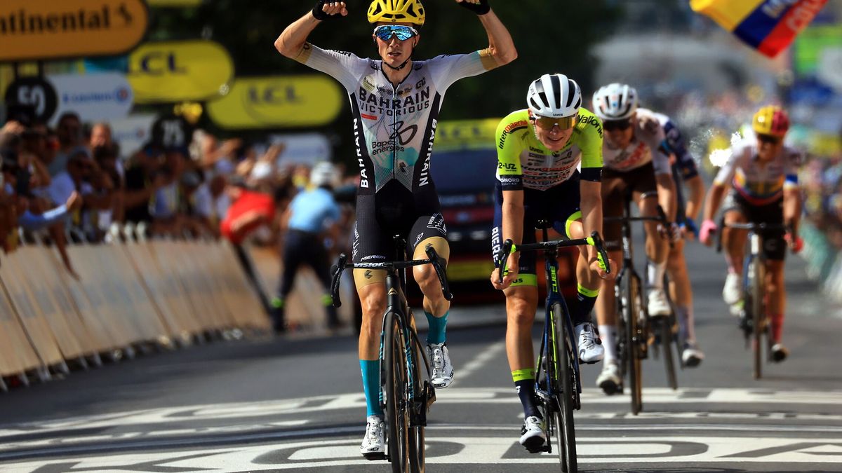 ¿Quién es Pello Bilbao, el español que ha hecho historia tras ganar la última etapa del Tour de Francia?