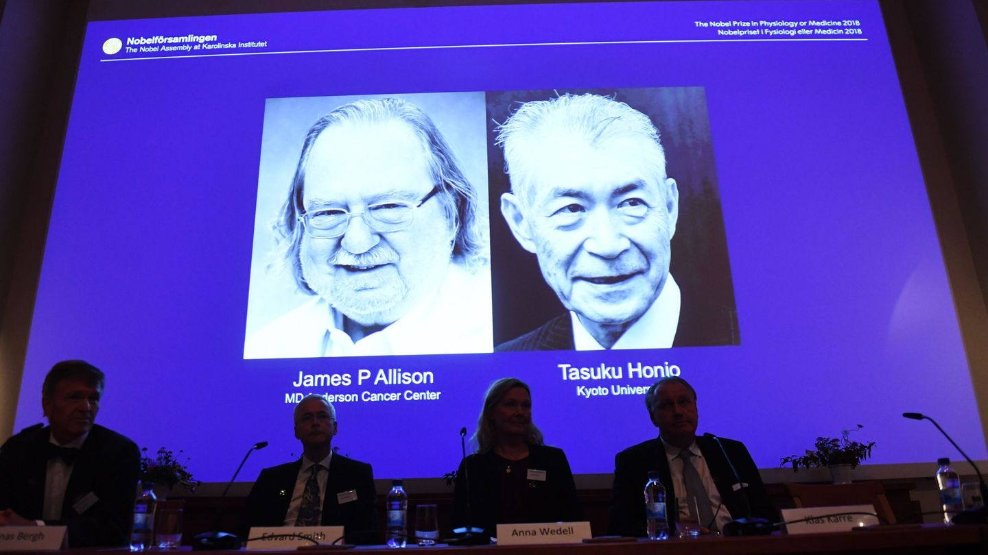 Ganadores del Nobel de Medicina, el estadounidense James P. Allison (izq) y el japonés Tasuku Honjo (dcha)