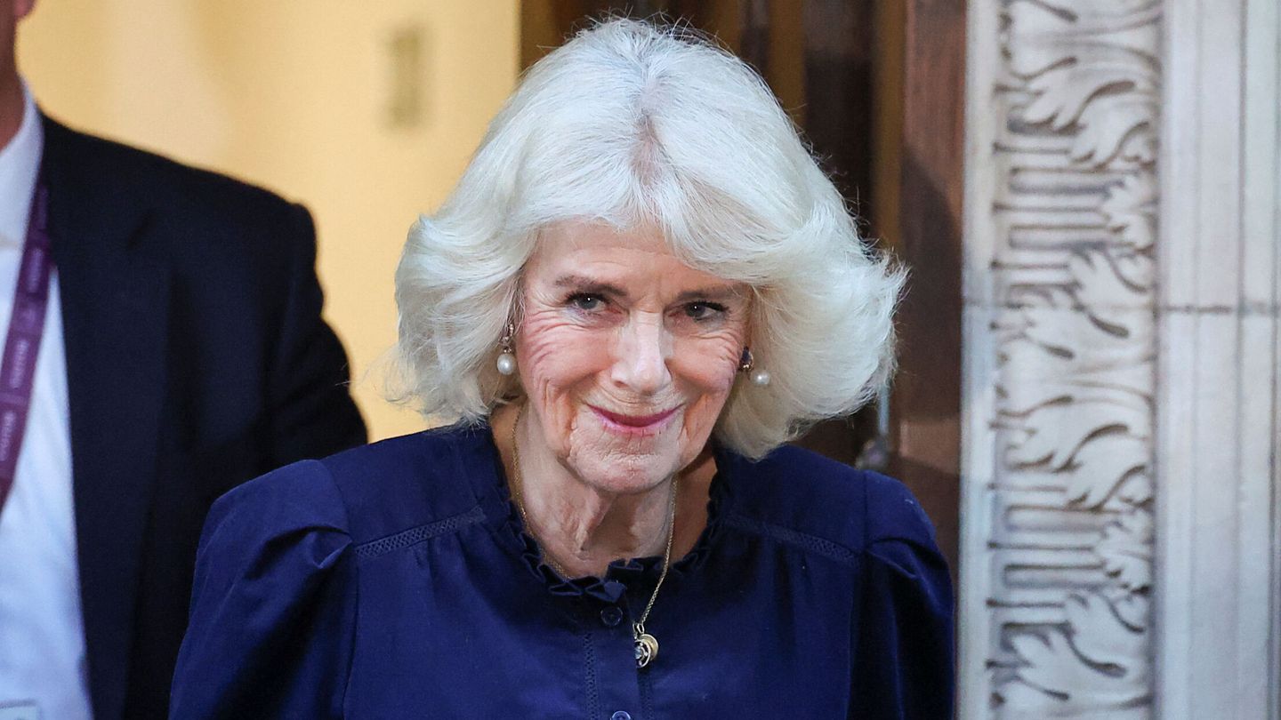 Britain's Queen Camilla leaves the London Clinic where King Charles is receiving treatment for an enlarged prostate, in London, Britain, January 26, 2024. REUTERS Toby Melville