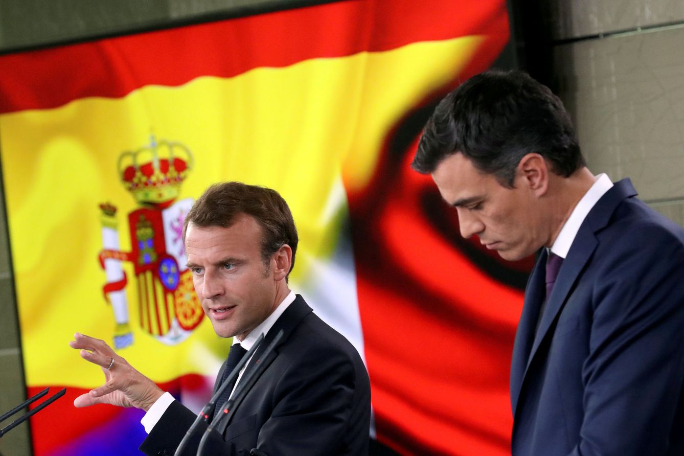 Emmanuel Macron y Pedro Sánchez durante una rueda de prensa conjunta en La Moncloa, el 26 de julio de 2018. (Reuters)