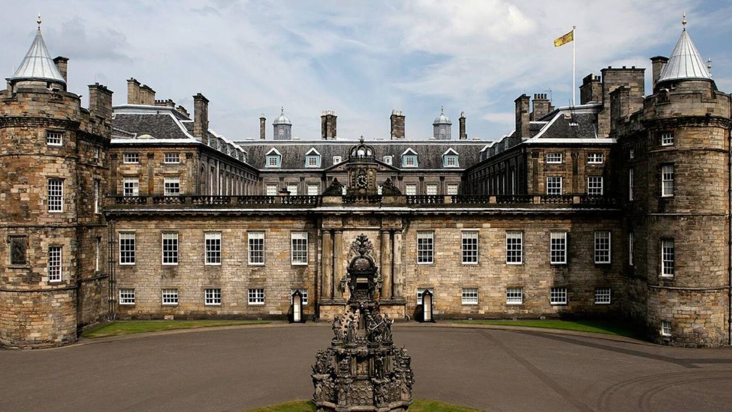 Descubre la historia del palacio de Holyrood, en Escocia, residencia de María Estuardo e Isabel II. (Cortesía/Royal Collection Trust)