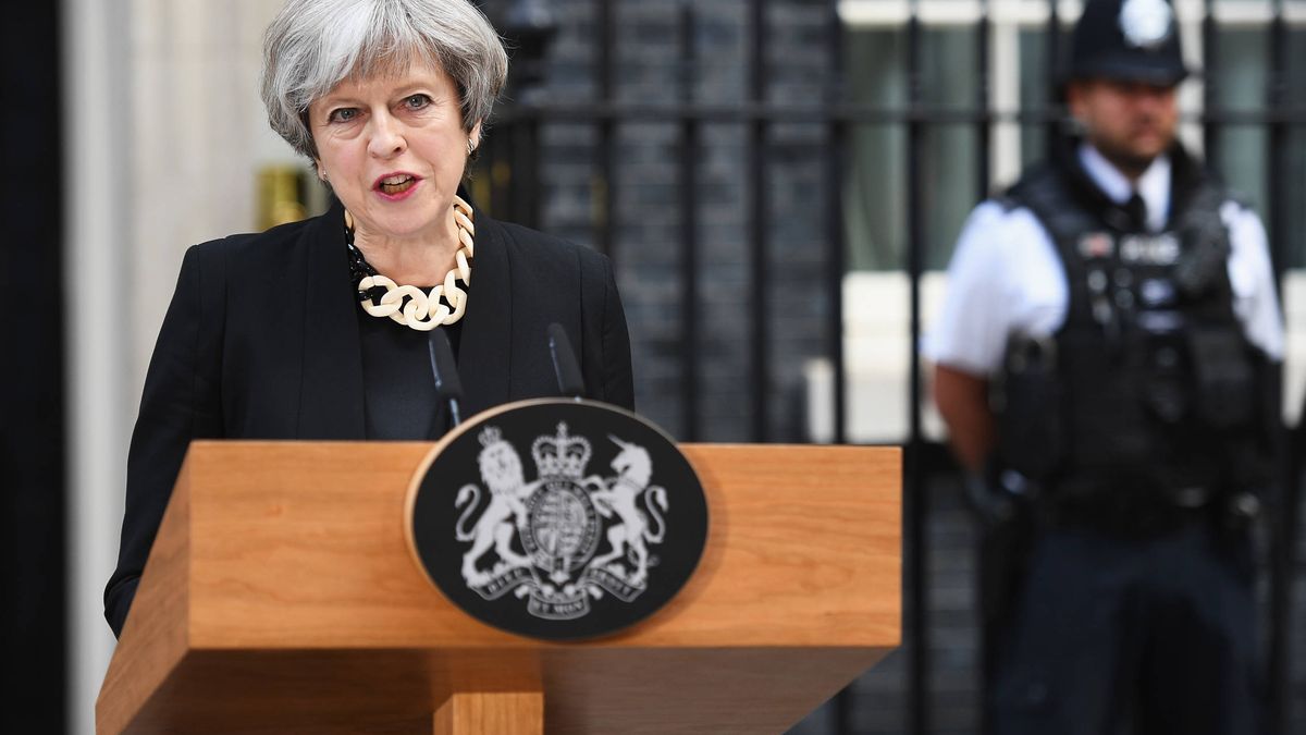 La nueva y buena vida de Theresa May: más de 100.000 libras por discurso