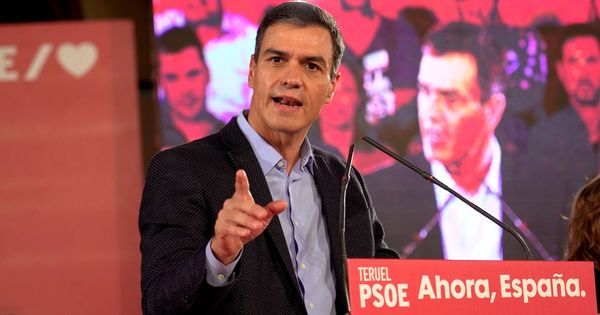Foto: El presidente del Gobierno en funciones, Pedro Sánchez, interviene en un acto de precampaña electoral. (EFE)