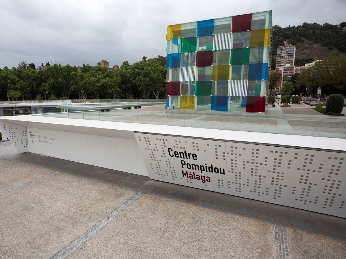 Foto: Vista exterior de la entrada del Centre Pompidou Málaga. (EFE)
