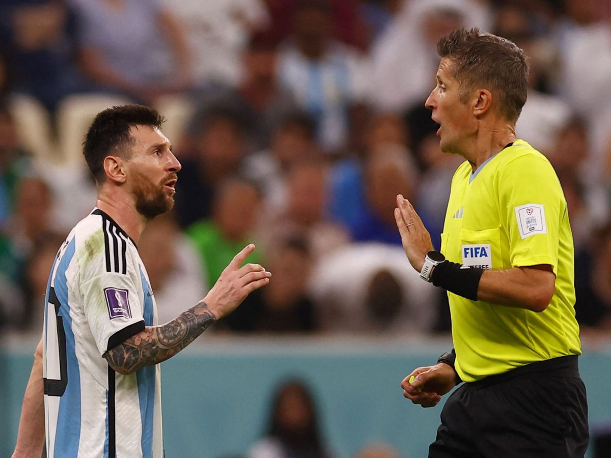 Foto: Quién es el árbitro que pitará a Argentina en su partido contra Croacia (REUTERS/Kai Pfaffenbach)