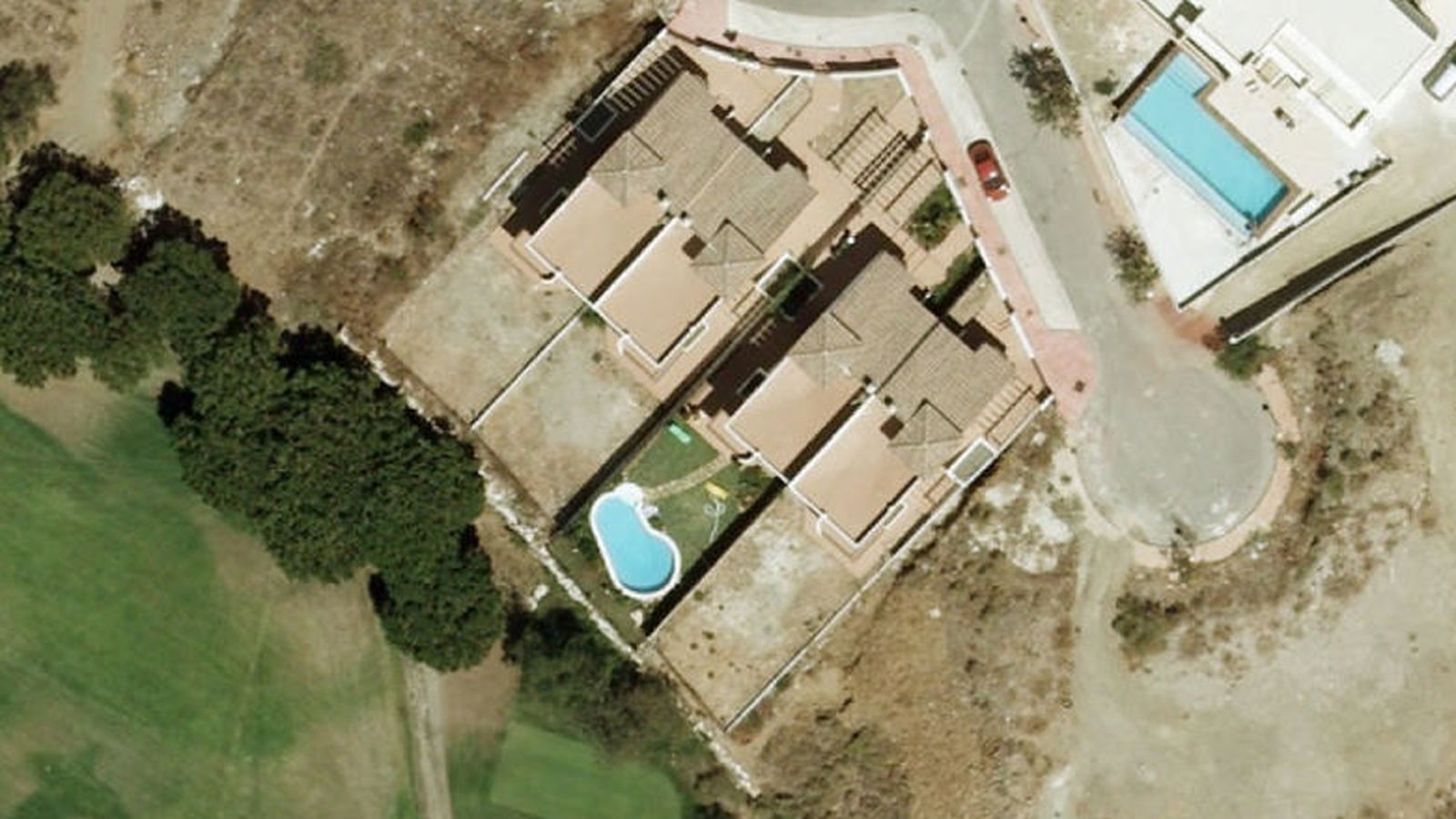 Foto: Foto aérea de la piscina ilegal (en el centro de la imagen) de Francisco Conejo, el 'número tres' del PSOE andaluz.