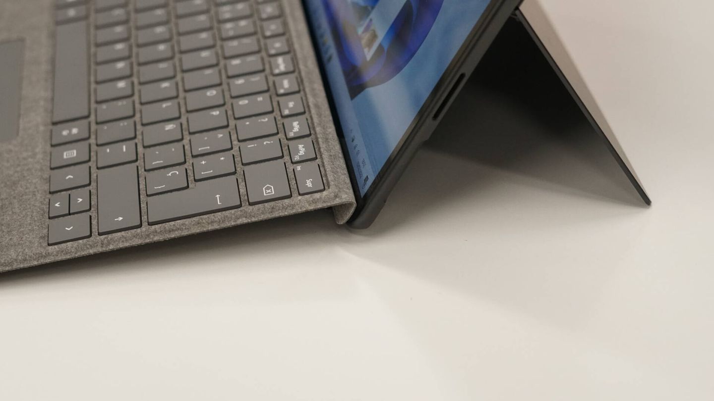 Detalle del teclado de la Surface 8 Pro. (M. McLoughlin)