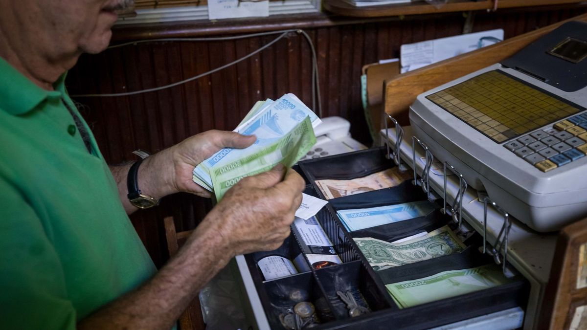Venezuela se queda sin cambio: si algo cuesta 18 dólares, tendrás que gastar 20