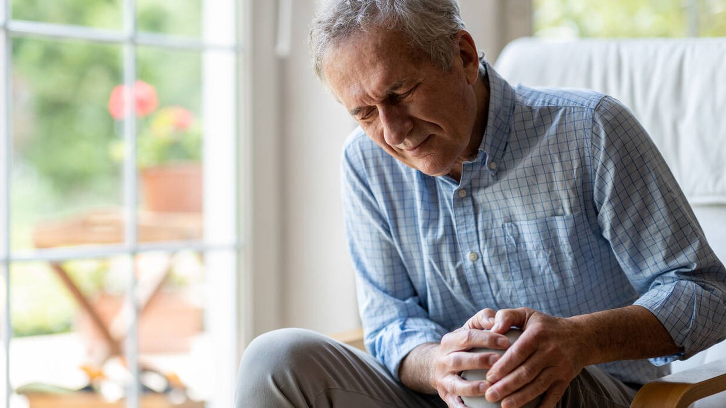 La principal causa de la osteoporosis masculina primaria es el envejecimiento. (iStock)