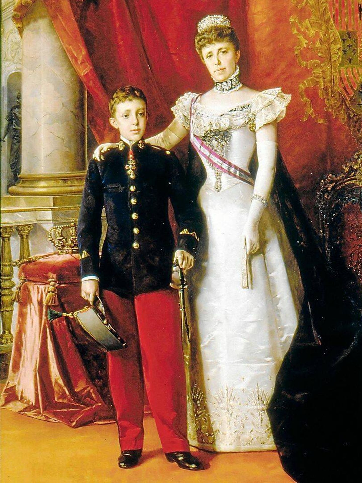 Alfonso XIII junto a su madre.