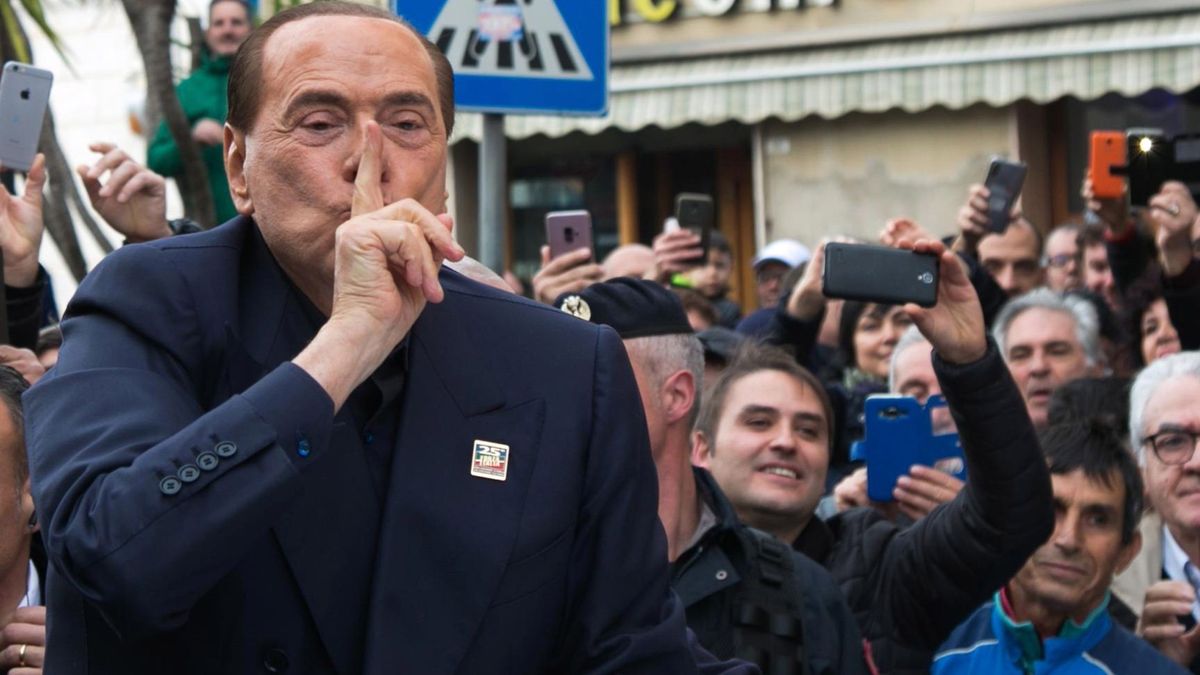 El Partido Popular Europeo confía en la baza de Berlusconi: "El populismo lo inventó él"