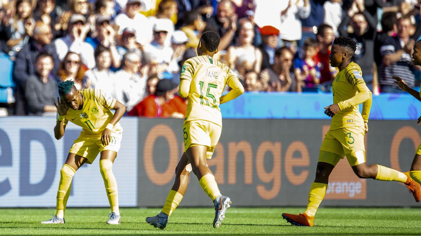 Sudáfrica celebra el gol en su estreno en Francia. (EFE)