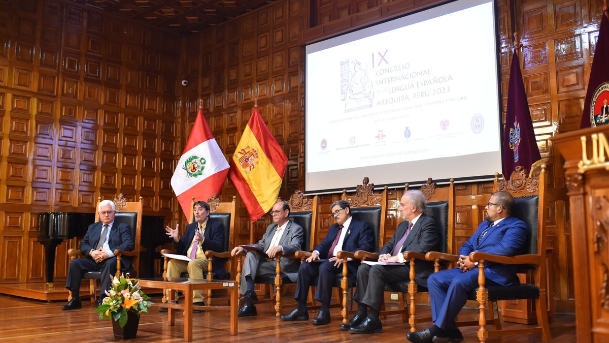 ¿Peligra el Congreso de la Lengua de la RAE en Arequipa por la situación en Perú?