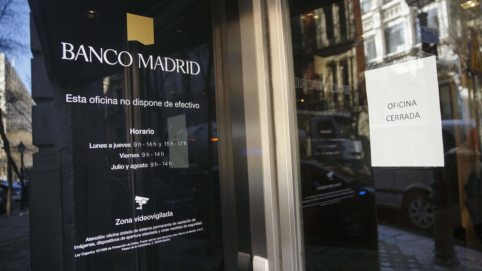 Foto: Imagen de una de las filiales de Banco Madrid (Reuters)