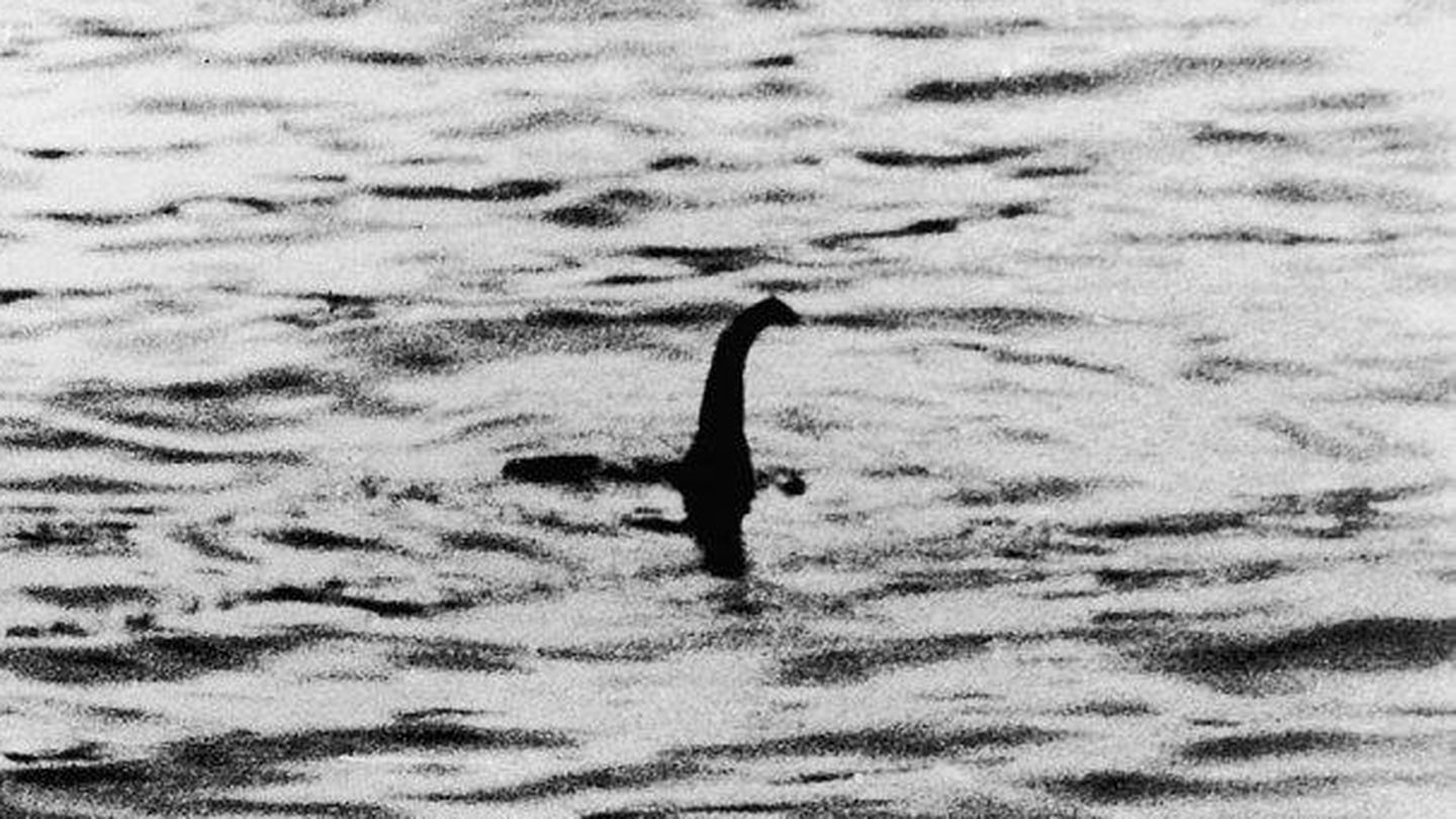 El monstruo del Lago Ness, ¿leyenda o realidad? Su famosa fotografía vendida al Daily Mail en 1934.