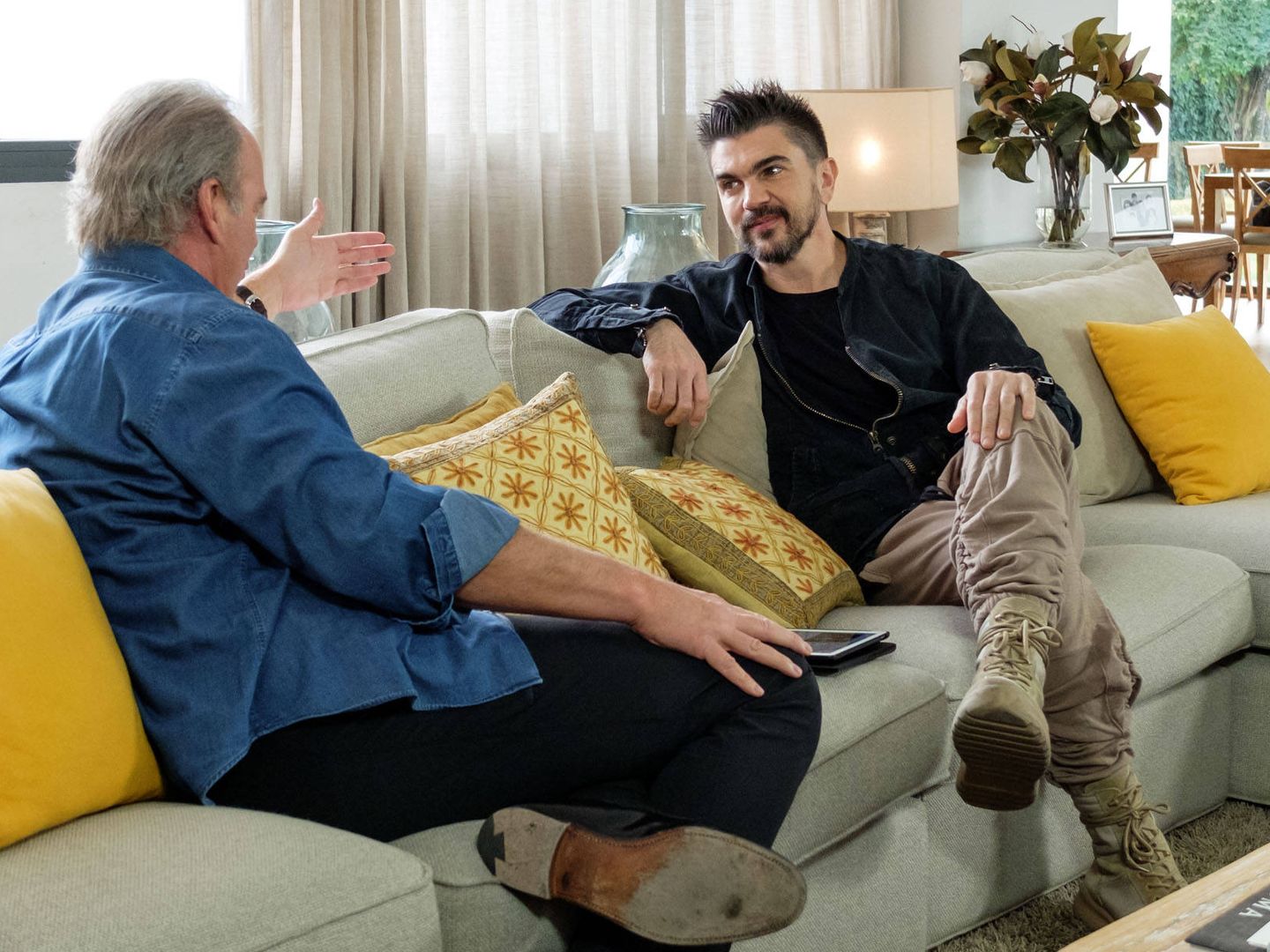 Juanes, invitado de 'Mi casa es la tuya'. (Telecinco)