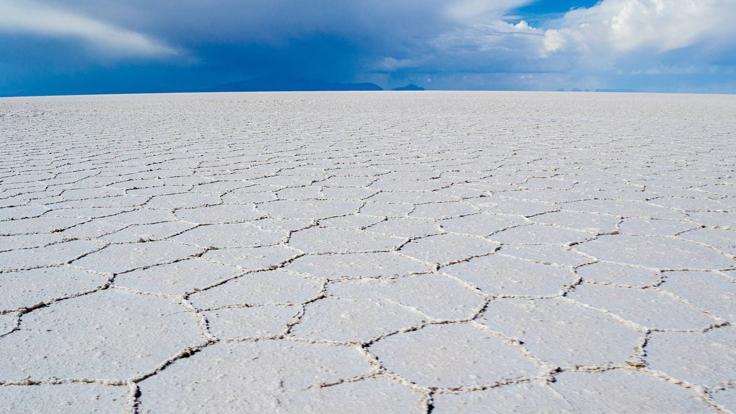 El desierto de sal más grande del mundo, el Salar de Uyun. (Trex)