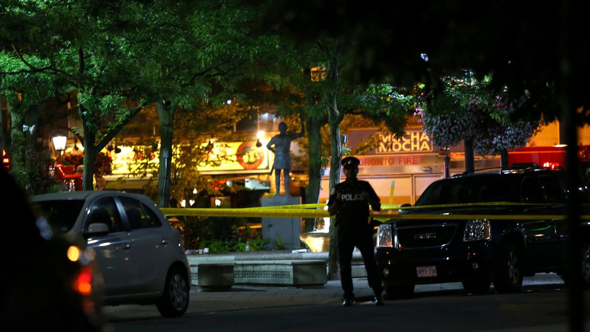 Al menos dos muertos y 13 heridos en un tiroteo en Toronto