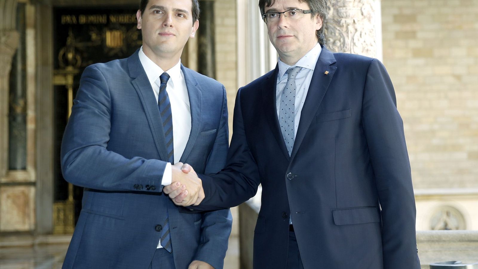 Foto: Carles Puigdemont se reunió este viernes con Albert Rivera (Efe).