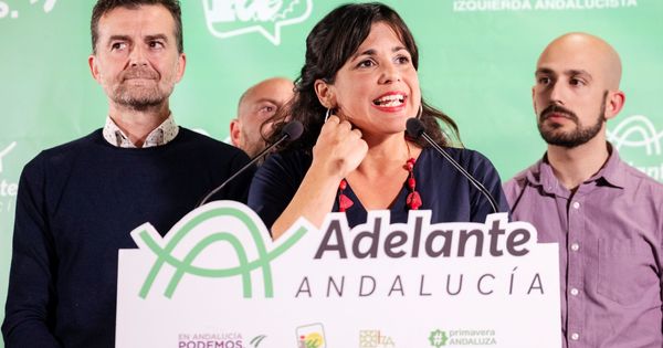 Foto: Los miembros del partido Adelante Andalucía. (EFE)